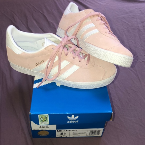 adidas Shoes - NWOT adidas gazelles